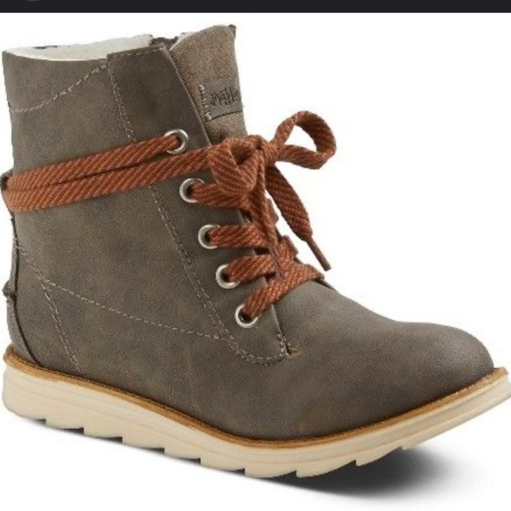 Mad Love Women's Wanda Shearling Style Boots Size 7.5 Brown Ankle Boot
